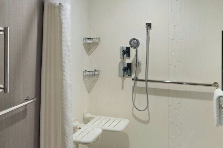 Room 14 of 32