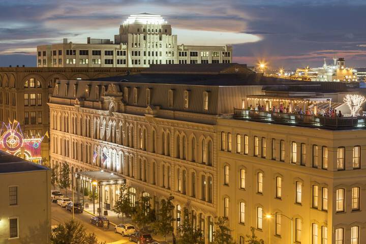 The Tremont House Galveston, a Tribute Portfolio Hotel