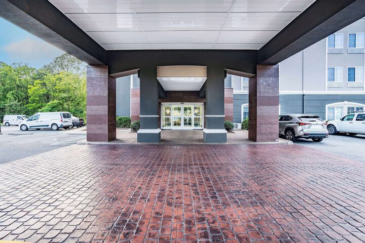 Hotel 3 of 33