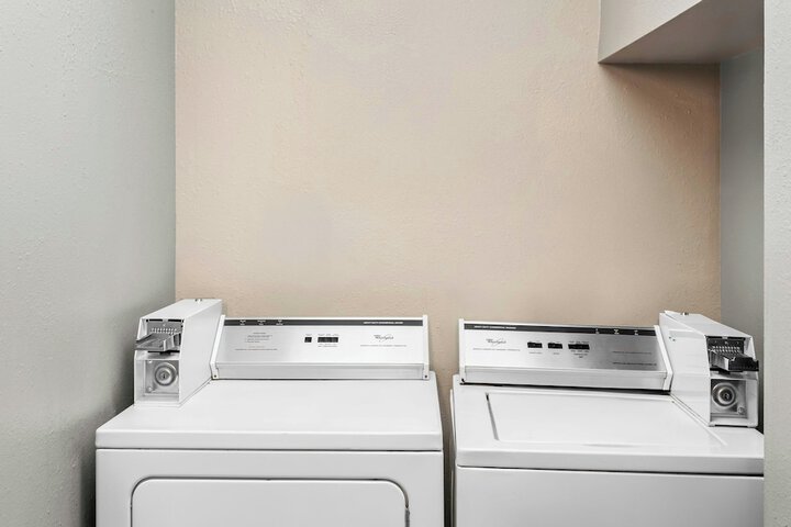 Holiday Inn Express Suites Charleston by IHG