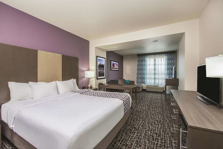 Room 14 of 28
