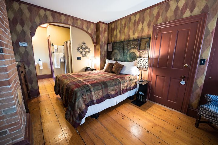 Admiral Peary Inn Bed & Breakfast