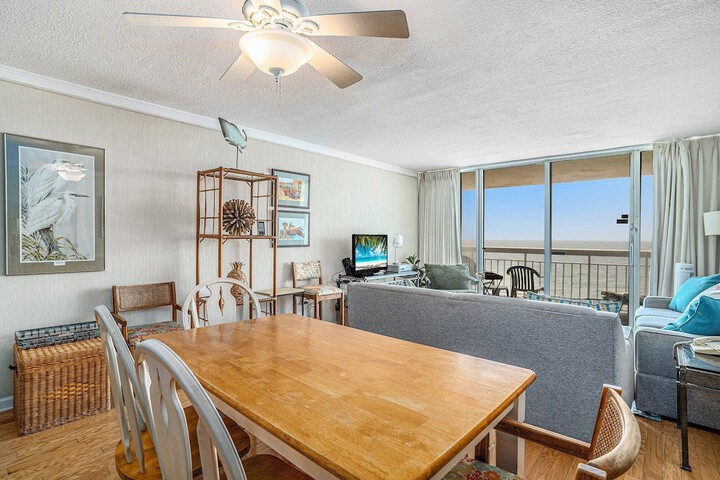 0401 Waters Edge Resort 3 Bedroom Condo by RedAwning