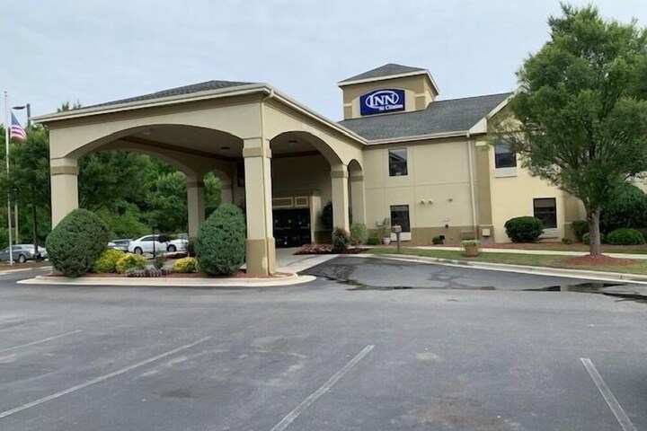 Inn at Clinton