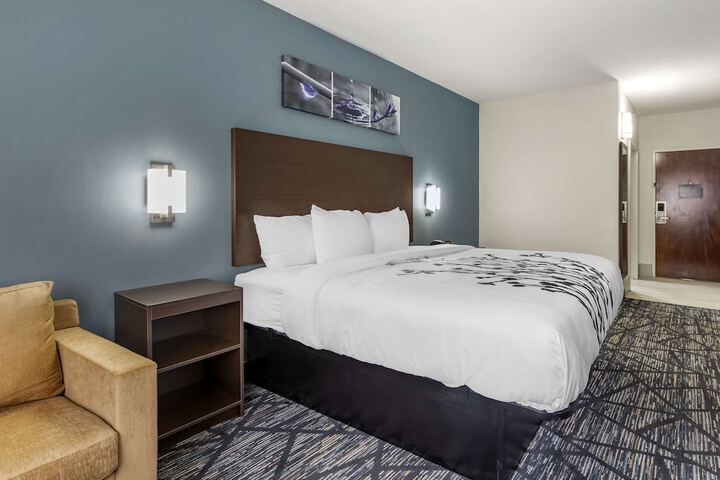 Room 11 of 35