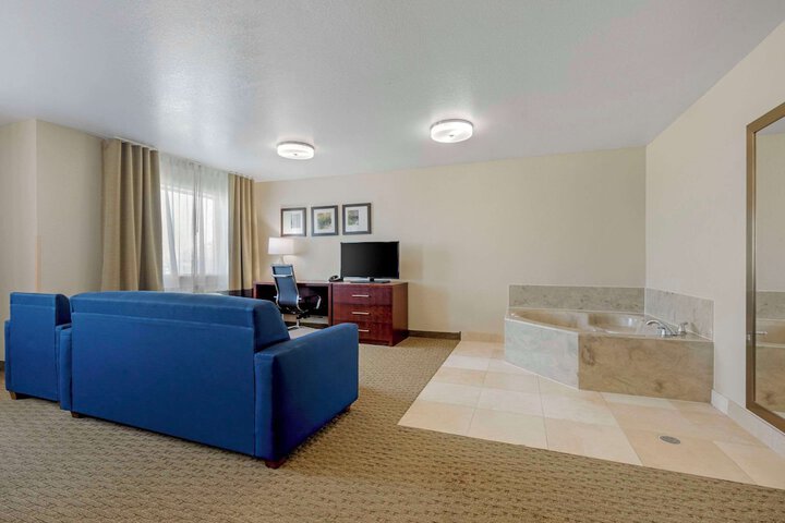 Comfort Suites Benbrook - Fort Worth Southwest