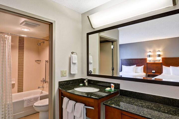 Room 20 of 38