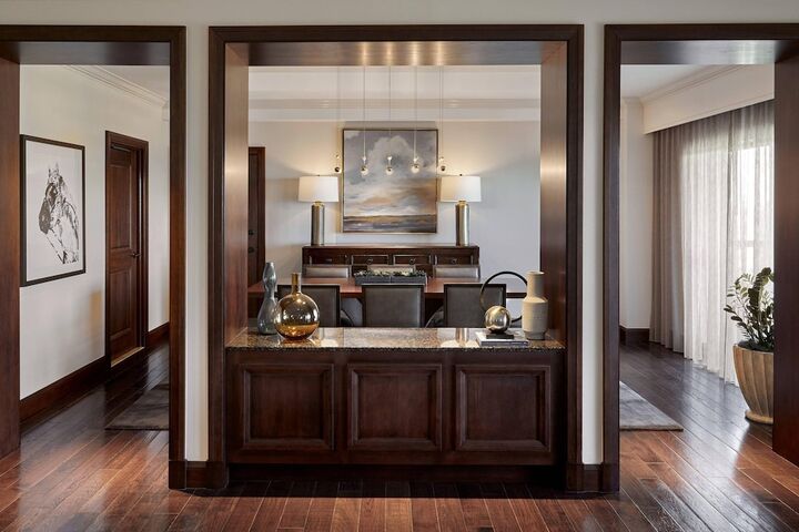 Hotel Interior 104 of 275