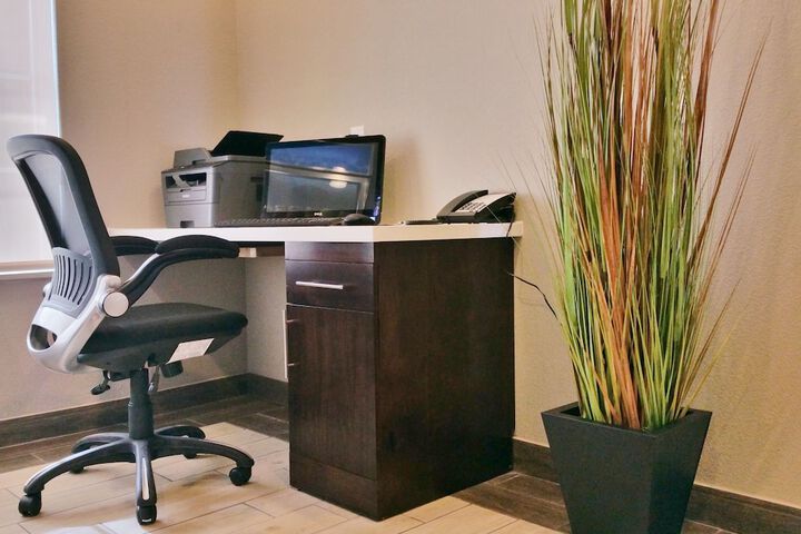 Business Center 49 of 52