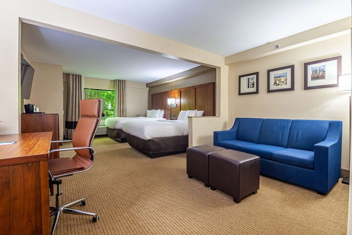 Room 13 of 20