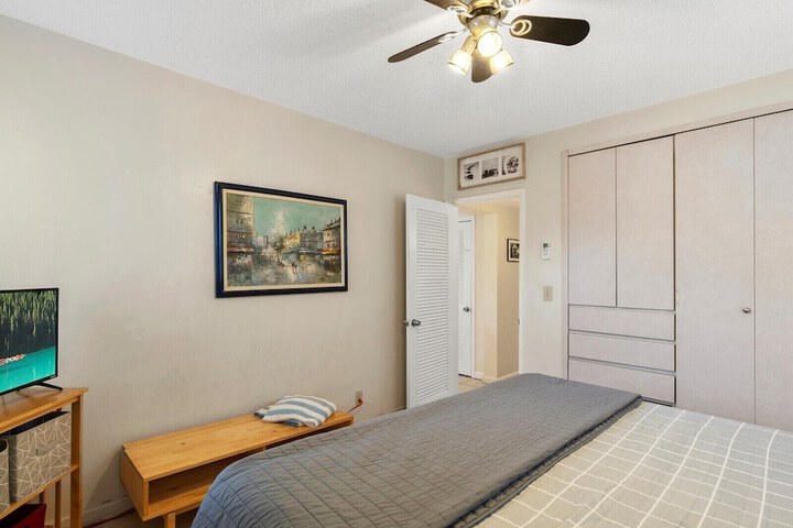 Room 46 of 184