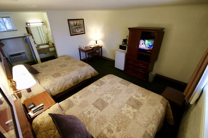 Room 16 of 48