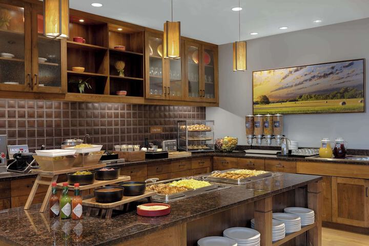 Breakfast/Coffee Service 34 of 45