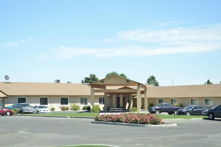 Hotel 4 of 27