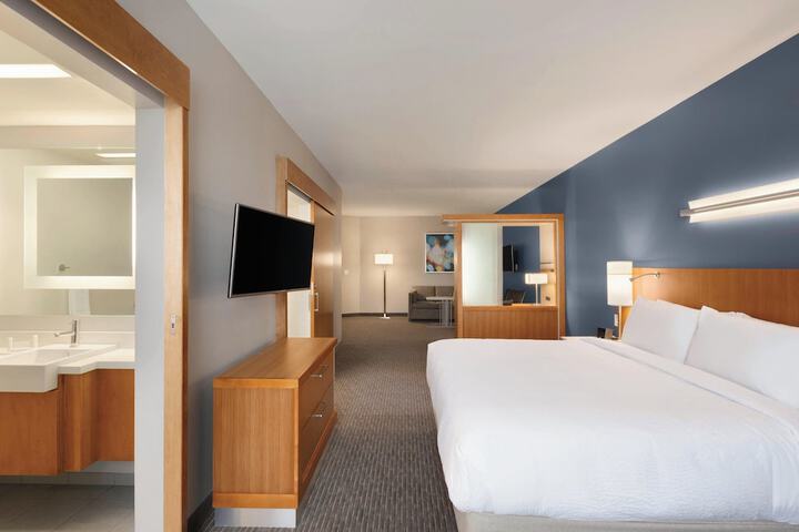 Room 11 of 26
