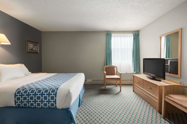 Room 13 of 24