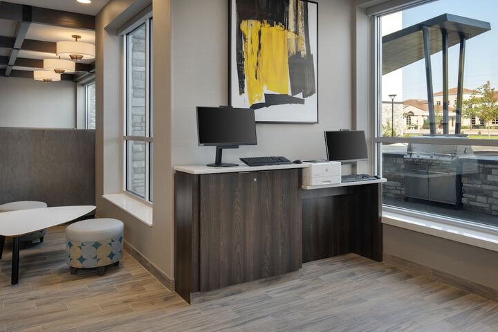 Business Center 39 of 39