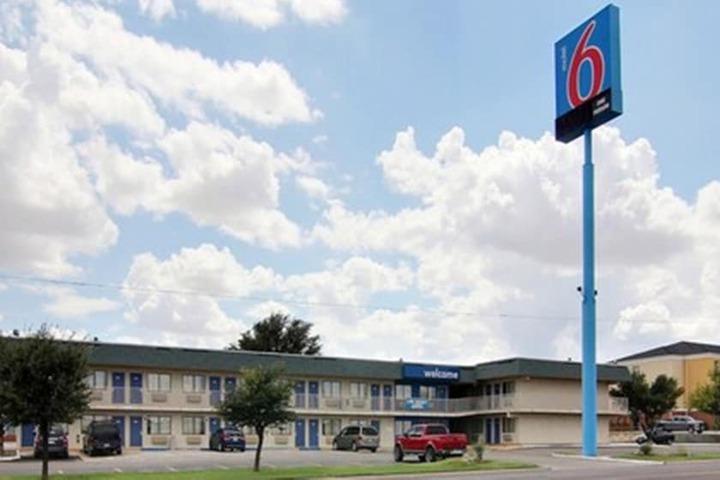 Hotel 8 of 30