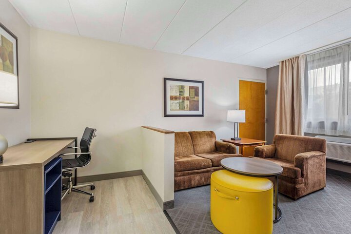 Room 21 of 36