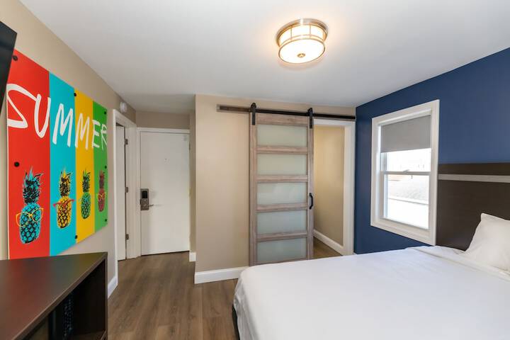 Room 52 of 70