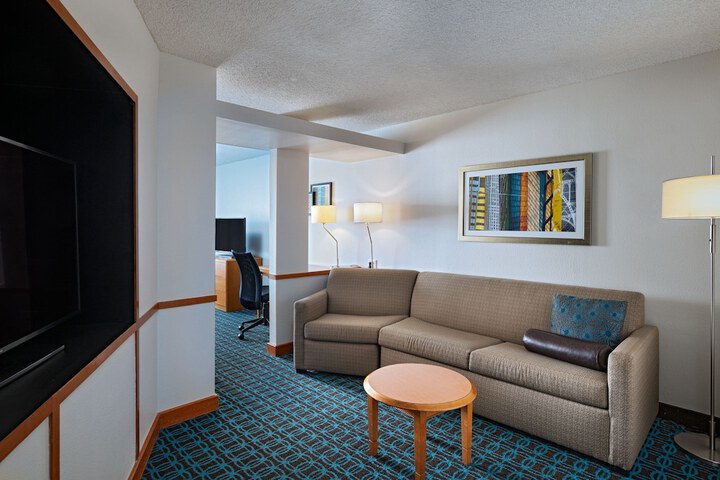 Room 27 of 35