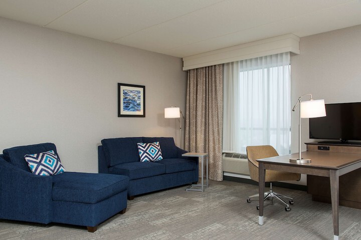 Hampton Inn & Suites Grand Rapids Downtown