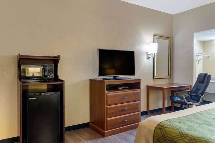 Room 9 of 20
