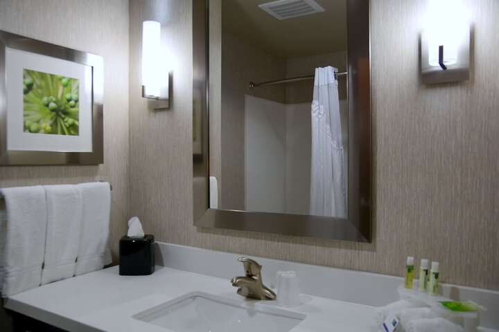 Room 36 of 80