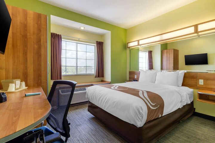 Room 18 of 51