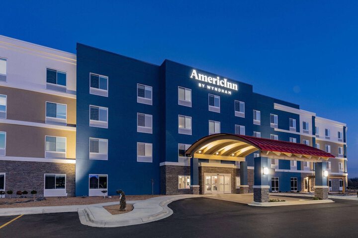 Hotel 4 of 53