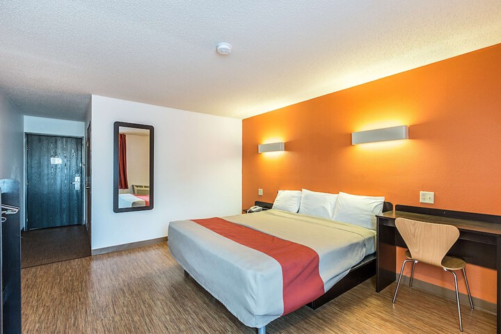 Room 27 of 42