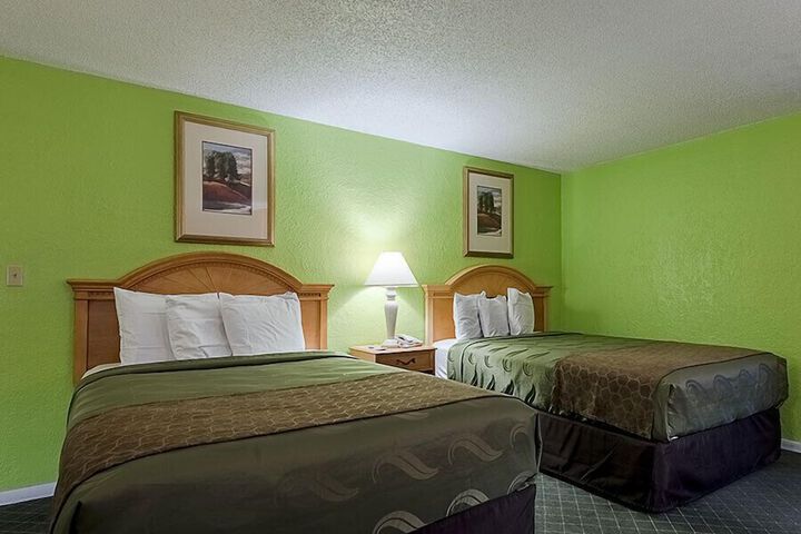 Room 11 of 26