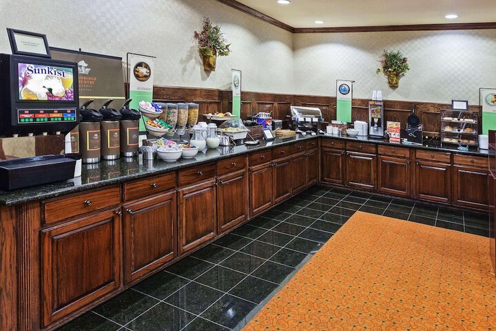 Breakfast/Coffee Service 16 of 19