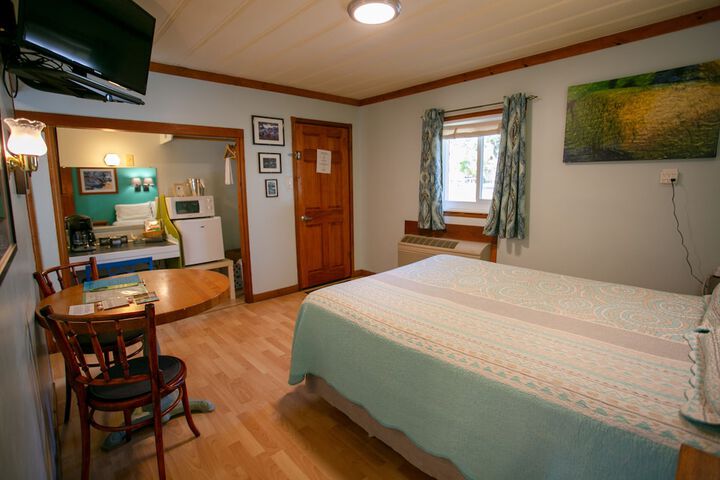 Room 151 of 236