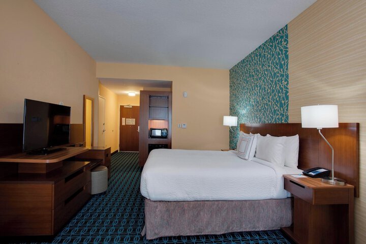 Room 13 of 21
