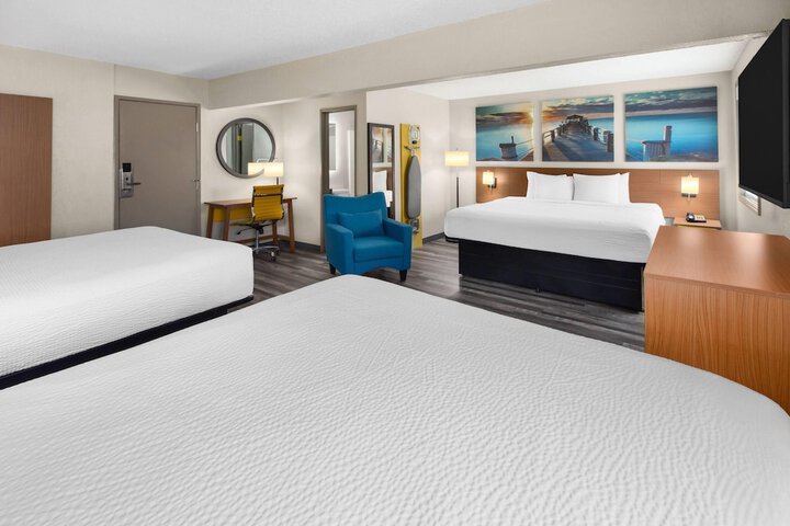 Days Inn by Wyndham Pierre