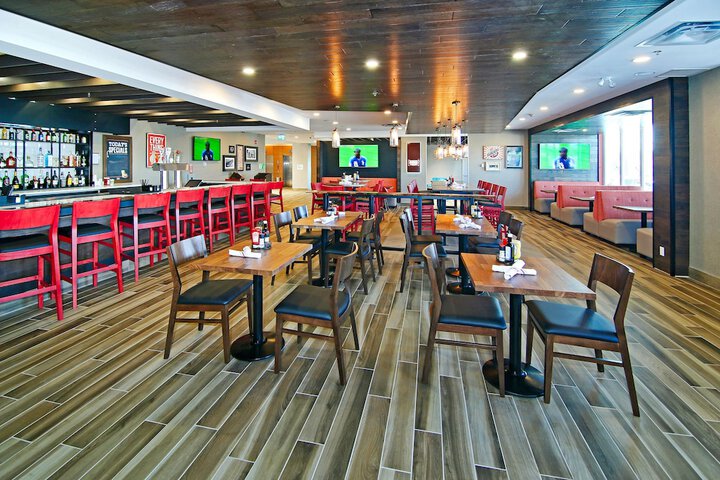 Lounge 146 of 155