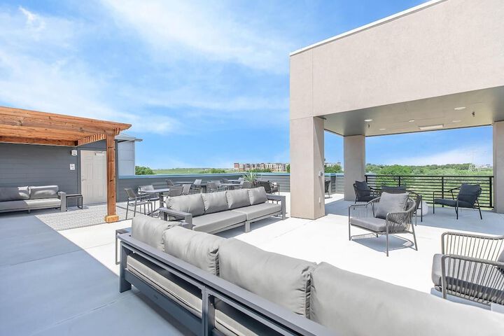 Landing Furnished Apartments - Midlothian