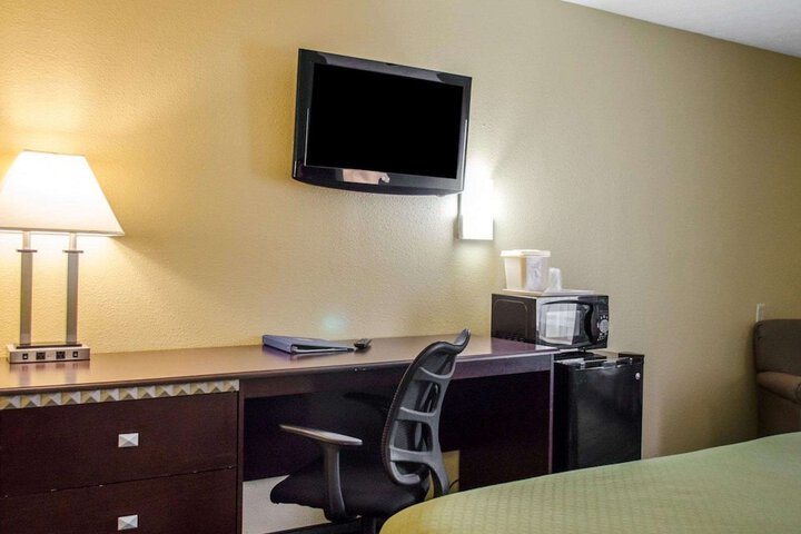 Room 18 of 42