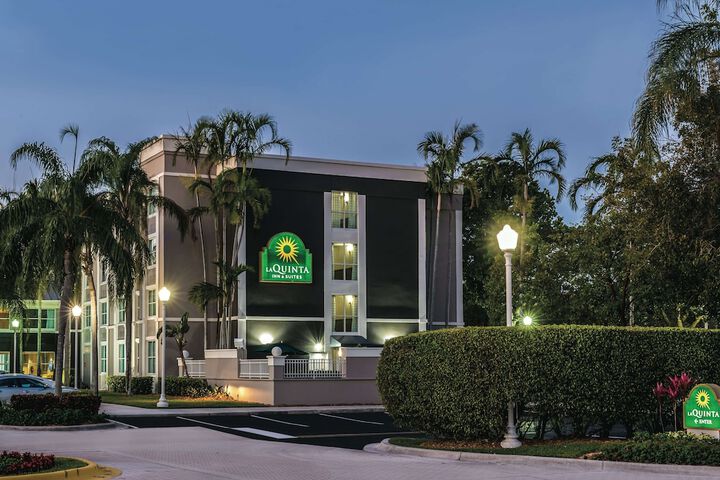 Hotel 4 of 32