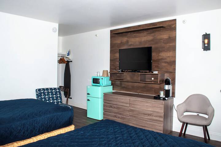 Flagship Inn and Suites