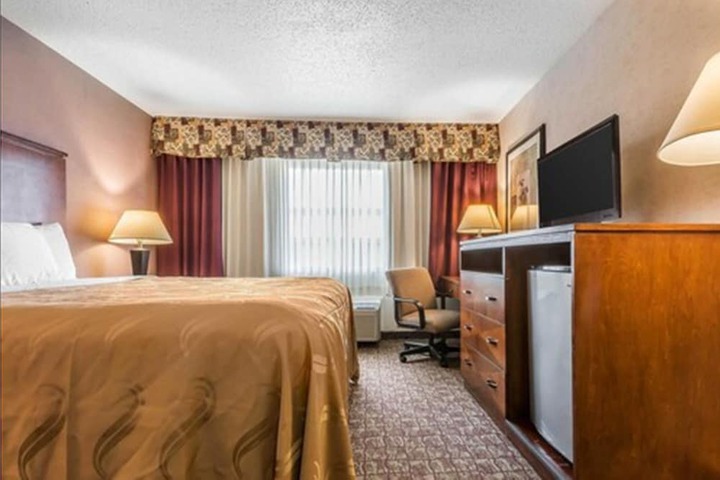 Room 12 of 29