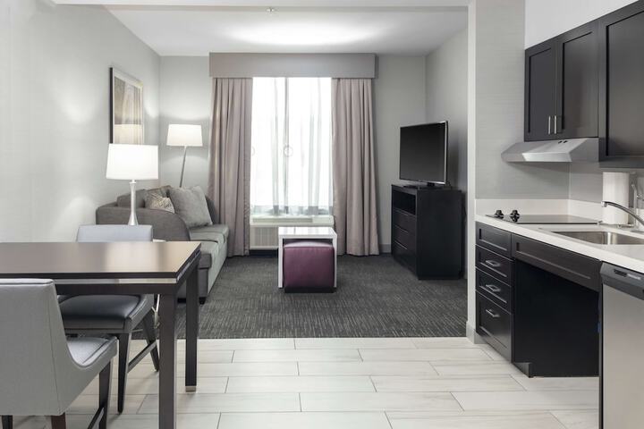 Room 16 of 26