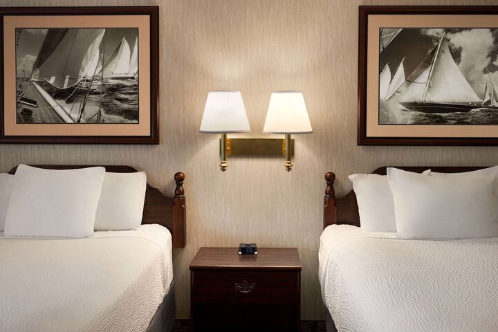 Room 34 of 44