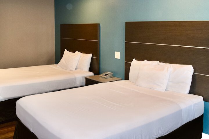 Room 14 of 22