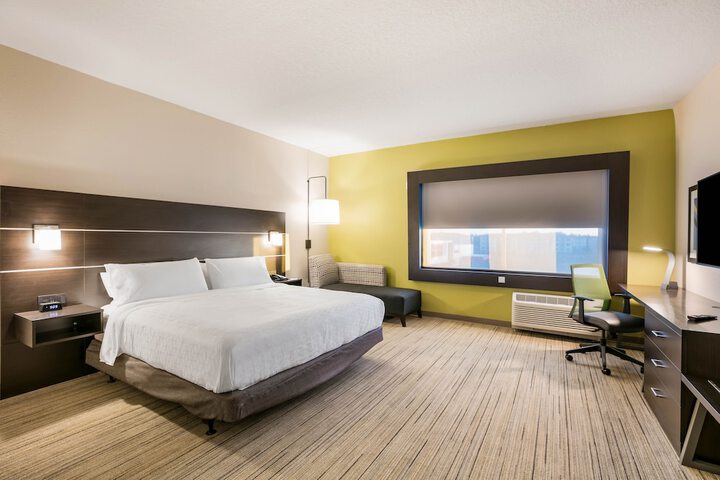 Room 26 of 45