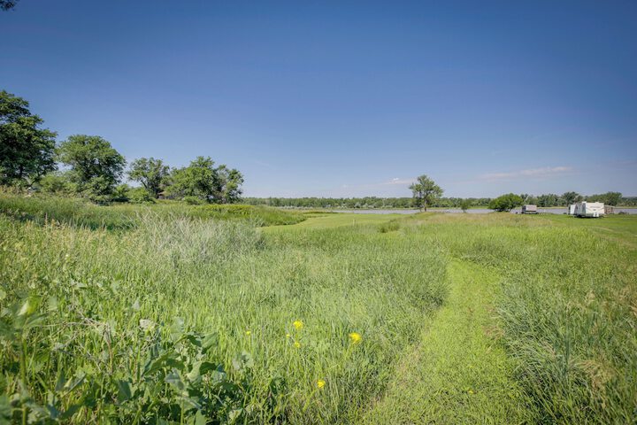 Glendive Getaway w / Yellowstone River Access!