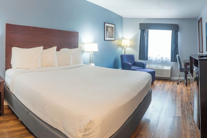 Baymont by Wyndham Delaware