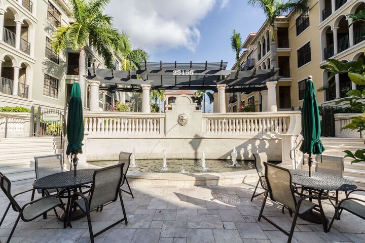 THE RESIDENCES AT COCONUT POINTE 8203