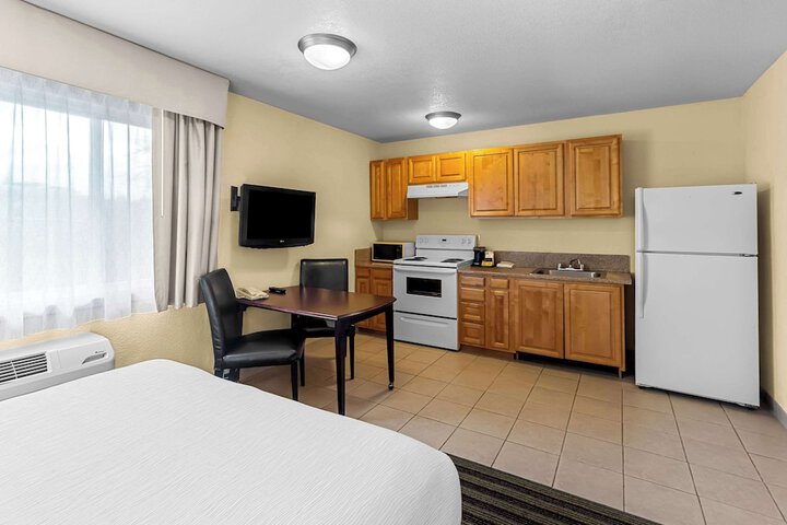 Quality Inn & Suites Vancouver - Hazel Dell